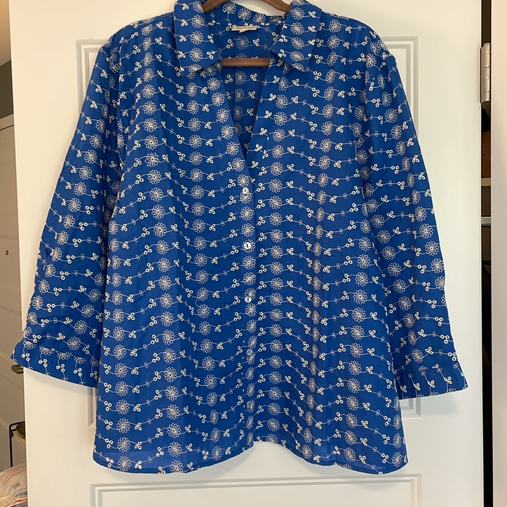 Jaclyn Smith Embroidered Eyelet Button Up Blouse Blue White 2X
